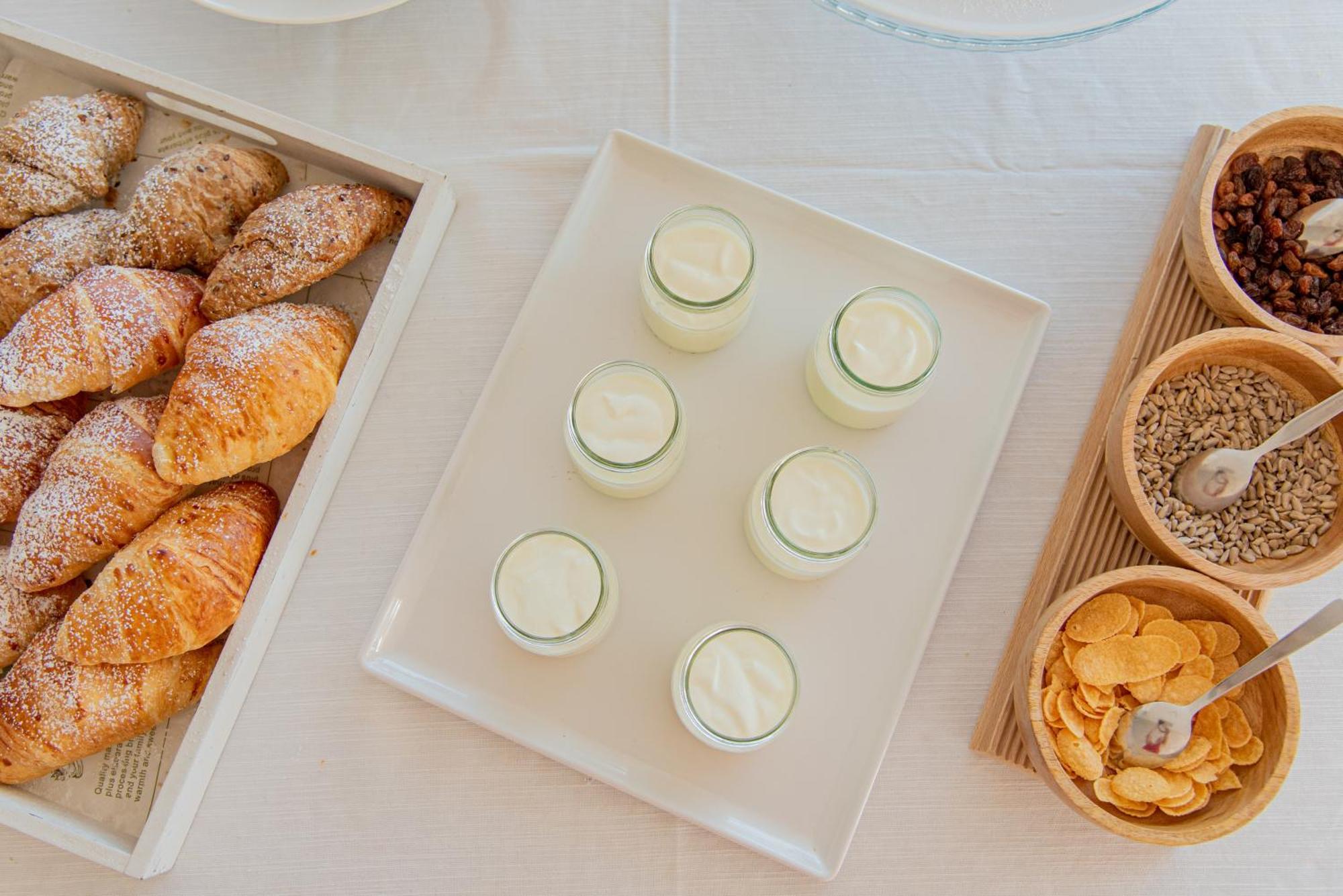 Ambasciatori Hotel - Beach Front -Breakfast Xxl & Brunch Until 12 30Pm Misano Adriatico Exterior photo